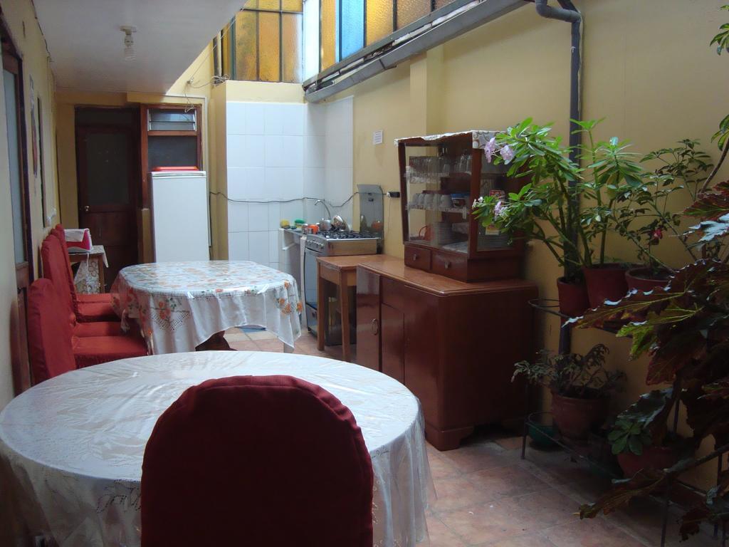 Naty'S Guest House Cusco Bagian luar foto